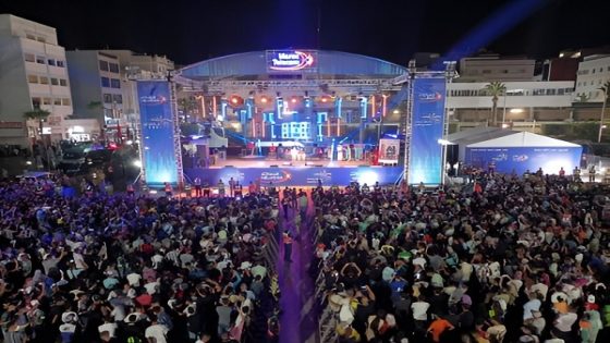 Festival des Plages : L’artiste Zakaria Ghafouli enflamme la scène d’Al Hoceima